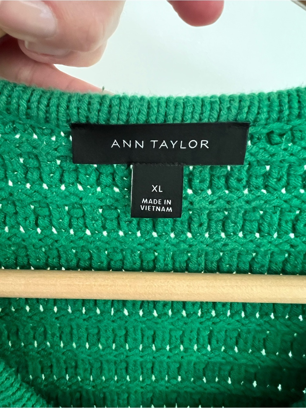 Ann Taylor Emerald Green Textured Knit Cardigan with Gold Buttons - Picture 3 of 7